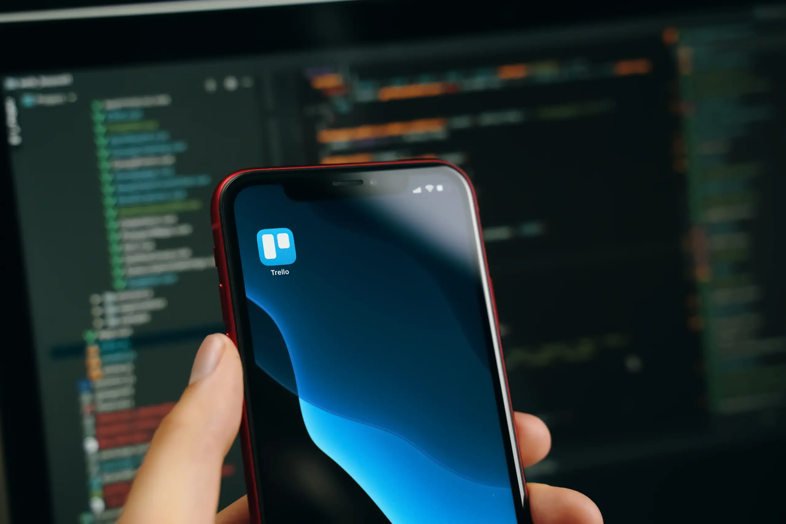 Whether you're launching on iOS or Android, I create app interfaces that are engaging, scalable, and aligned with real user needs.